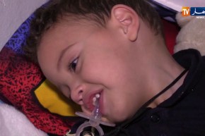 دلال خير: طفل مصاب بداء الشلل الدمغي أقعده الفراش وعائلته تناشد المحسنين للكفل به