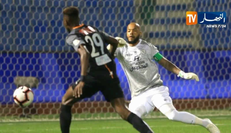 إدارة الإتفاق تؤكد إمكانية لحاق مبولحي بأخر مواجهتين للفريق في البطولة