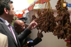 شاهد الوالي زوخ و هو يساوم التمر