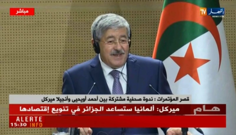 أويحيى: “لم نتطرق الى ملف فتح مراكز إستقبال اللاجئين الأفارقة بالجزائر”