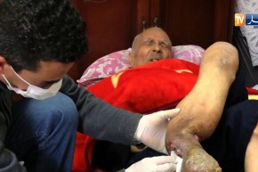 مجتمع/ محمد برجل متعفن..والمستشفيات ترفض إستقباله