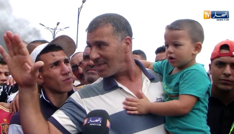 سكيكدة/ سكان قرية “بومعيزة” ببن عزوز يغلقون الطريق الوطني رقم 44 لغياب التنمية