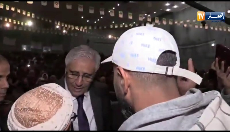 مواطن يشكي لوالي سيدي بلعباس ” خرجت في قائمة سكن و قلعوني..”