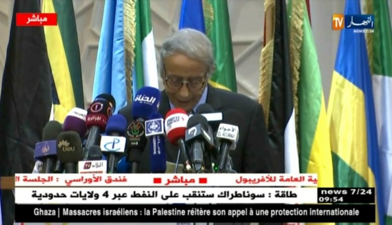 العقيد مصطفى لهبيري : “الرئيس بوتفليقة قدّم دعما كبيرا للأفريبول..وهو مشكور على ذلك !! “