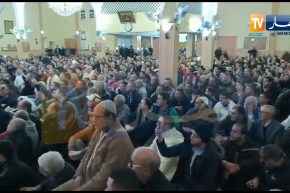 عنابة: اقبال كبير لحضور محاضرة فضيلة الدكتور”عمر عبد الكافي” بمسجد الفردوس بواد القبة