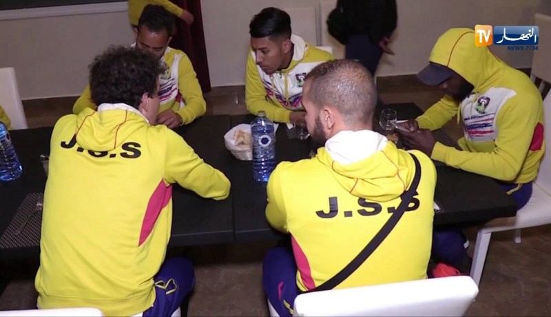 الساورة في مواجهة إتحاد طنجة بأفضلية هدفين وبلعباس في مهمة صعبة بنجيريا