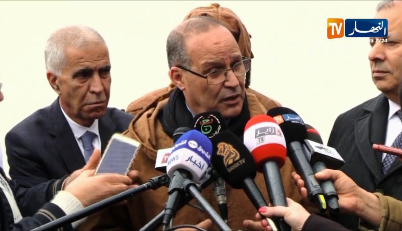 بوعزقي: “الفلاحين ما رماوش منتوجهم…وهذا دليل على وفرة الإنتاج في السوق”