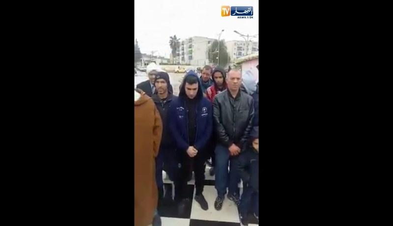 الشلف.. وقفة ترحم على ضحايا الطائرة بالشطية