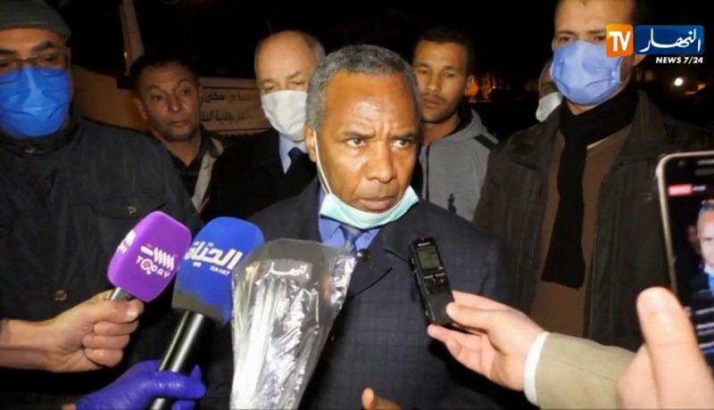 تبسة : إنطلاق قافلة تضامنية متكونة من 8 شاحنات كبيرة نحو ولاية البليدة