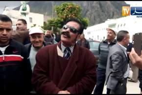 بجاية: شاهد “الموسطاش” زهير معوني مرشح لرئاسيات 18 أفريل الماضي يلقي كلمة !!