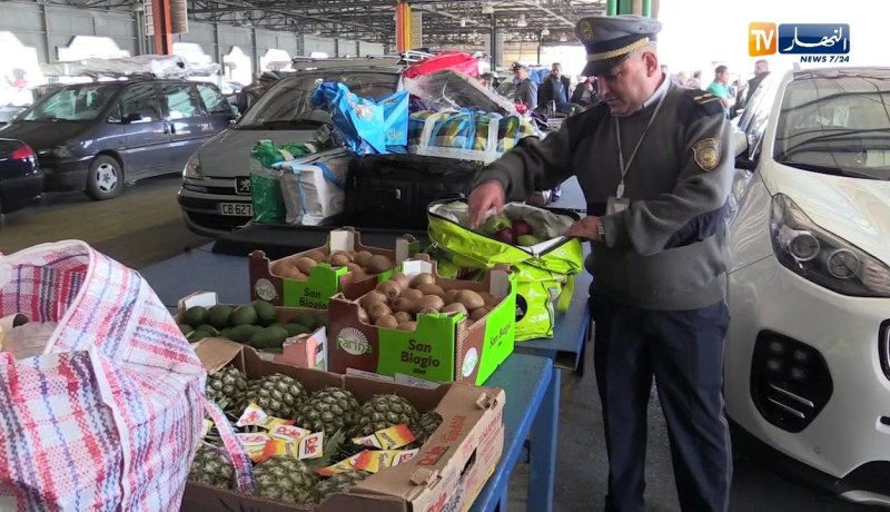 هذه هي طرق تهريب الدخان والمواد الممنوعة من الإستيراد بالمحطة البحرية