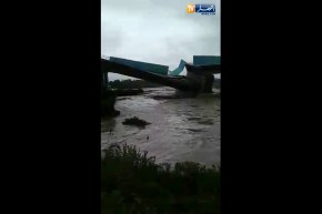 البليدة : سقوط الجسر الرابط بين واد العلايق و موزاية