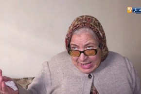 هكذا تتفنن أم هريرة ذات الـ 72 عاماٌ في ولوج عالم الإنترنت !