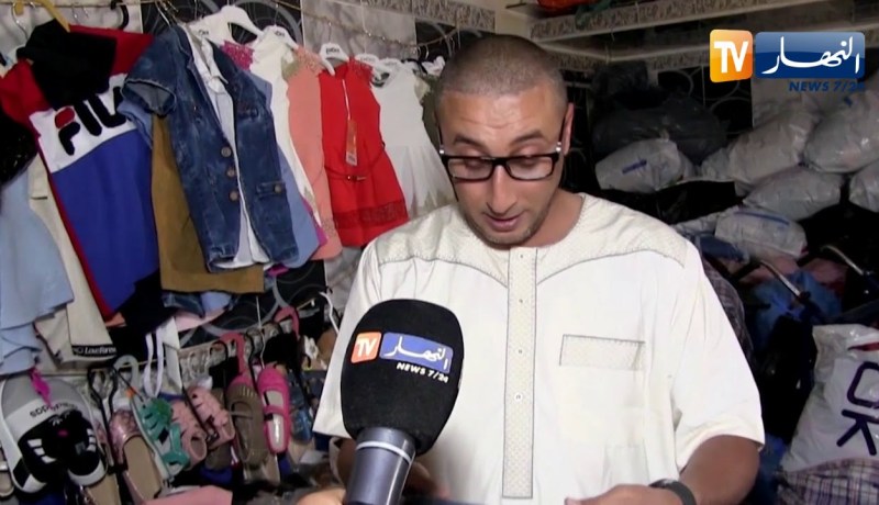 سيدي بلعباس: “يعيدو قاع” .. مبادرة من محسن لتوفير كسوة العيد لليتامى و المعوزين