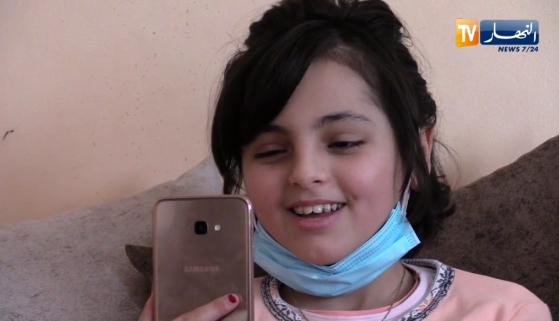 تكنولوجيا: الفايسبوك والأنستغرام..أنيس لينا في مرضها