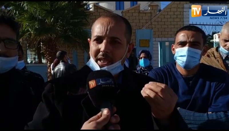 الجيش الأبيض بمستشفى قادري محمد بالنعامة والمرضى يطالبون برحيل المدير لتدني الأوضاع