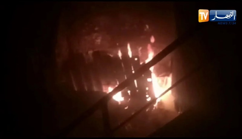 حريق داخل ورشة كوسيدار بالقرب من محطة بنزين بخروبة بسبب أشغال الحفر