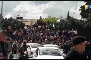 قالمة/ مسيرات سلمية تنديدا بالتمديد وتأجيل الإنتخابات