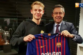 نادي برشلونة يضم رسميا لاعب أجاكس أمستردام دي يونغ