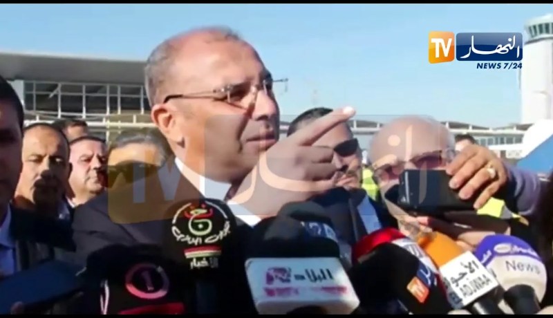 زعلان يؤكد تدارك التأخر في انجاز المحطة الجوية بمطار وهران الدولي ويكشف عن استلامها قبل الصيف