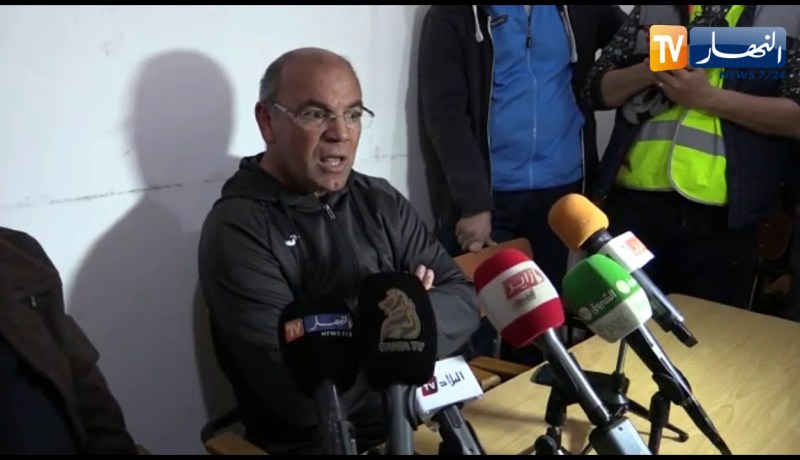 مدرب وداد تلمسان يتهم الحكم الرابع بشتمه في لقاء سريع غليزان