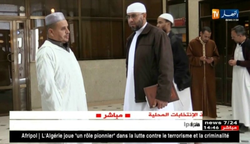 150 إماما جزائريا لأداء التراويح و إعطاء دروس عن الوسطية في أووبا