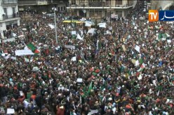 مسيرات الجمعة الخامسة على التوالي ترفض إلتحاق المعارضة للحراك الشعبي