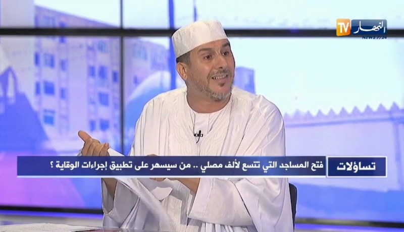 جمال غول: على كل مصلي جلب سجادته معه للمسجد ورفع المصاحف تجنبا لنقل العدوى