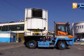 إنطلاق أول رحلة لنقل البضائع عبر باخرة الشركة الوطنية للنقل البحري للمسافرين