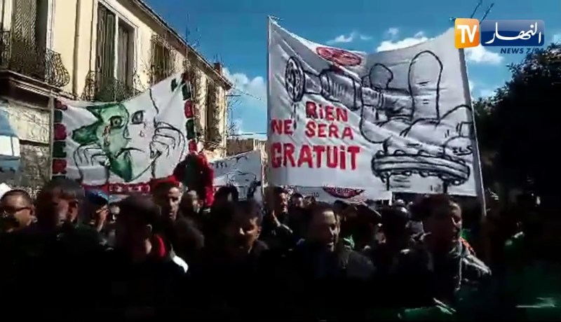 شباب البويرة في مسيرات سلمية