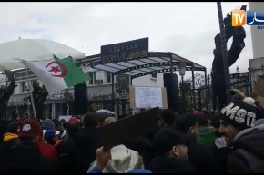 مسيرات سلمية تجوب ولاية البليدة رفضا للنظام