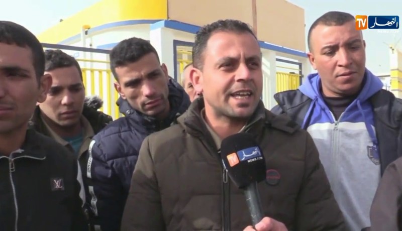 الوادي/ عمال محطة ملء قارورات الغاز يحتجون ويطالبون بإدماجهم