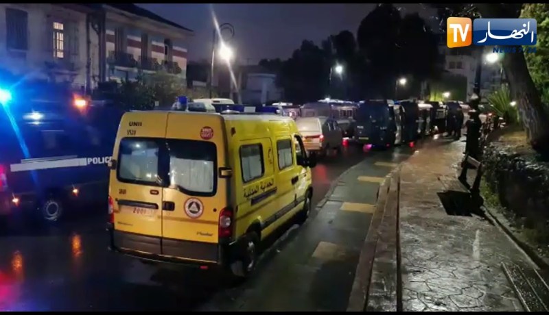 لحظة مغادرة قوات الأمن بعد انتهاء المسيرة السلمية في العاصمة