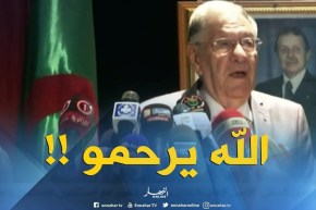 شاهد “ولد عباس” يقرأ الفاتحة على روح الشهيد ” اعمر عشايبو ” !!