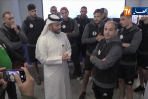 المنتخب الوطني يزور أكاديمية “أسباير” بالدوحة وتكريم لبلماضي والفاف
