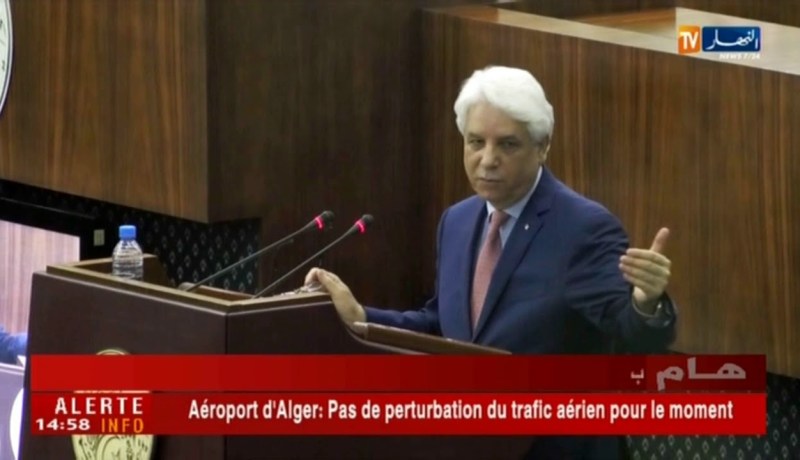 “الطيب لوح”..سيتم فتح مسابقة المحضرين القضائيين و الموثقين هذه السنة