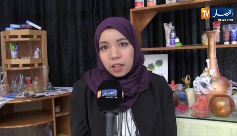 قسنطينة/ ميسان..طالبة جامعية إختارت موهبة الهندسة والرسم