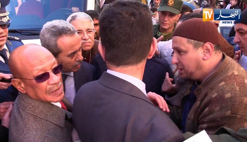 والي العاصمة يستمع لشكاوي المواطنين