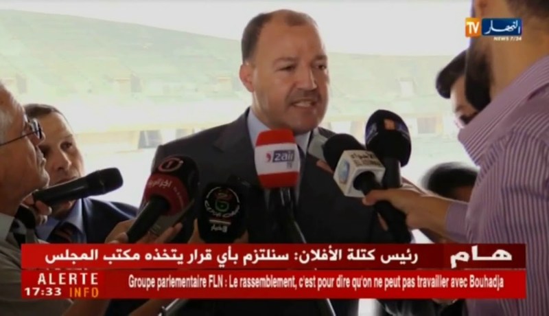 وزير الشباب والرياضة يتفقد سيرورة الاشغال بملعب براقي ويحذر من التأخر