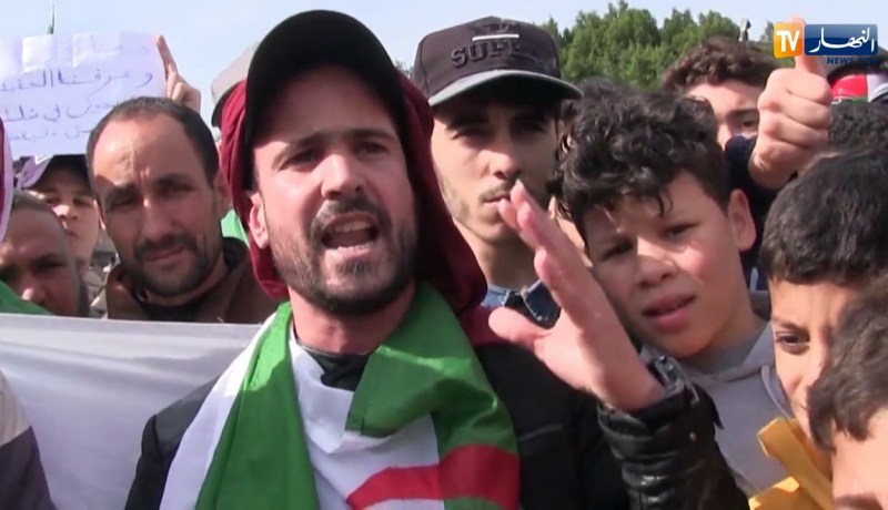 سكيكدة: المصورون الفتوغرافيون يشاركون على طريقتهم في الحراك