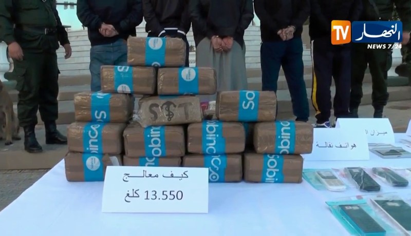 تيبازة: توقيف عصابة من 5 أفراد وحجز كمية هامة من الكيف المعالج