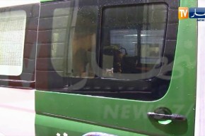 شاهد ملابس وأغراض الإخوة كونيناف تركوها في سيارة الدرك الوطني التي نقلتهم إلى محكمة سيدي امحمد