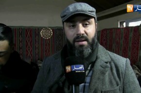 وزير الشباب والرياضة يكرم عائلة اللاعب الدولي السابق المرحوم الطاهر بن فرحات