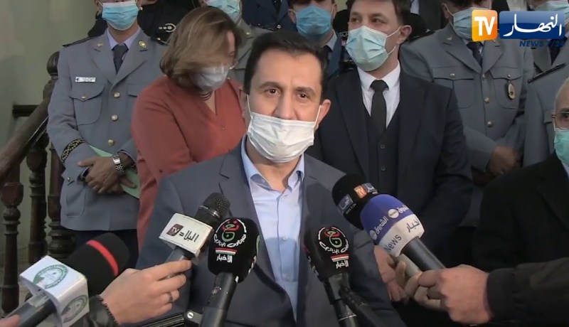 كورونا: وصول آلات وأجهزة طبية إلى مطار الجزائر مرسلة من الجالية الجزائر بفرنسا