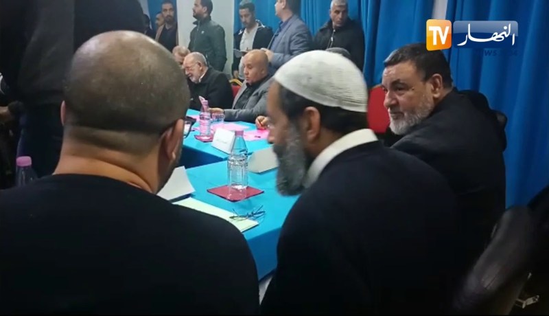 إجتماع أحزاب المعارضة بمقر “عبد الله جاب الله”