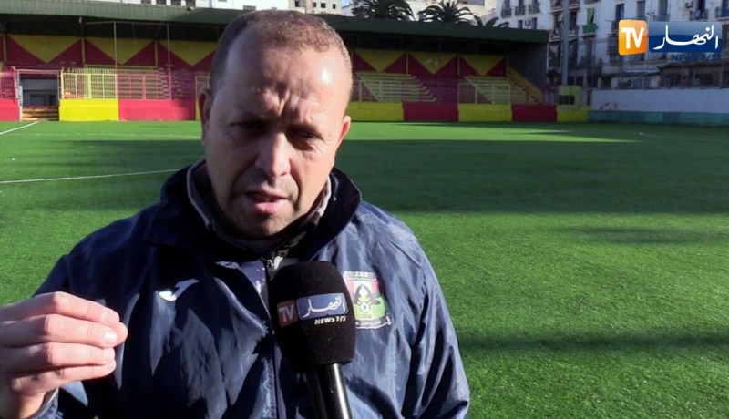 مدرب شبيبة الساورة الإدارة راهي دافع على الفريق   وأنا راني خدام عندهم