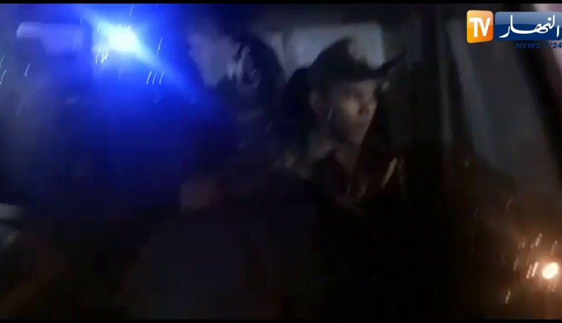 شاهد لحظة خروج “اسعد ربراب” من محكمة سيدي أمحمد متجها نحو سجن الحراش