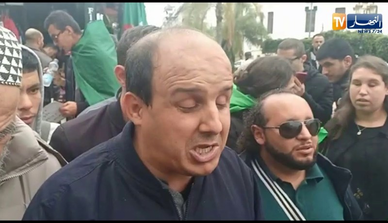 العاصمة: المكفوفين ينظمون للحراك الشعبي