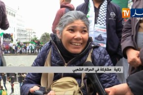 ثقافة/ مسرح الشارع يزين الحراك الشعبي في جمعته الخامسة