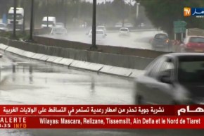 نشرية جوية تحذر من أمطار رعدية تستمر في التساقط على الولايات الغربية